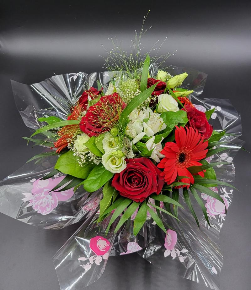 bouquet rond poche d'eau Amour rouge et blanc