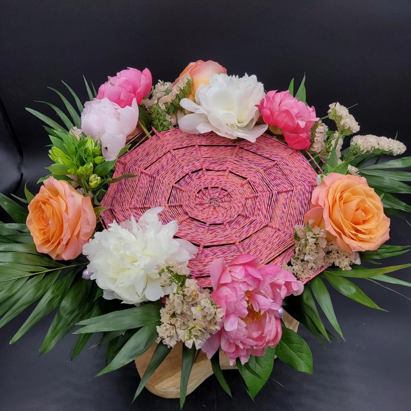 bouquet avec structure fait main ( forme et couleur de la structure selon disponibilité