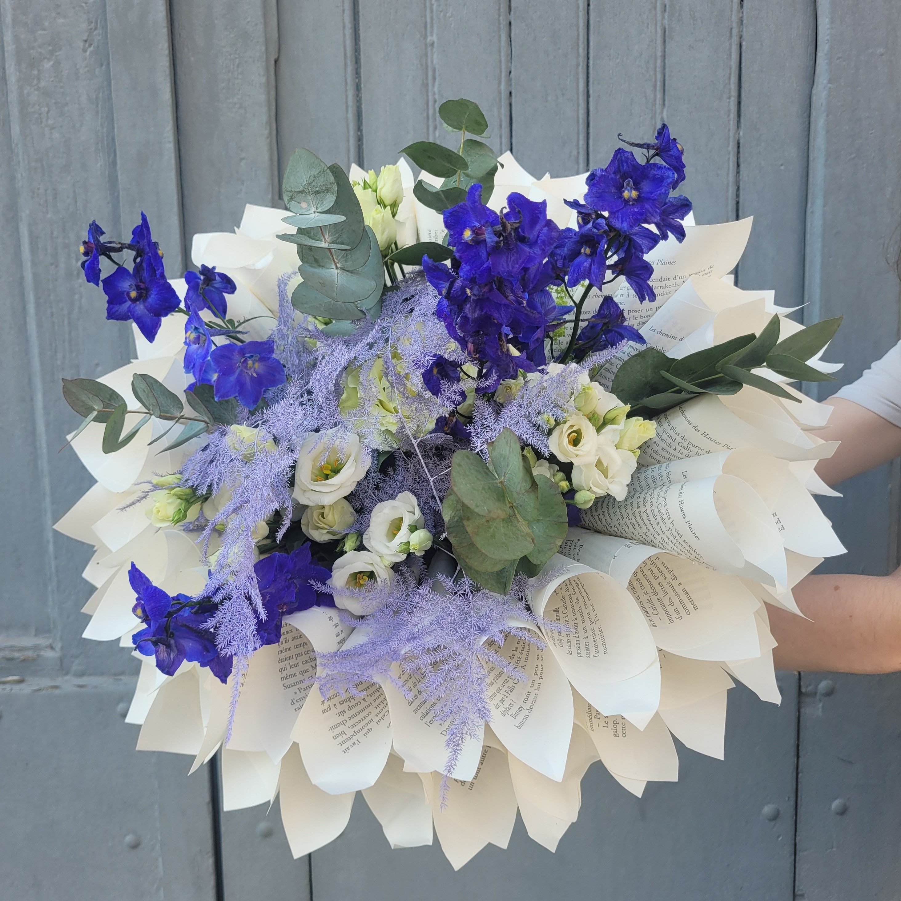 Bouquet avec structure livre